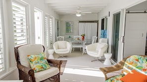 Interior - Summer Escape! Private Pool, 3 Min Walk to Grace Bay Beach • Sleeps 4 (Providenciales)