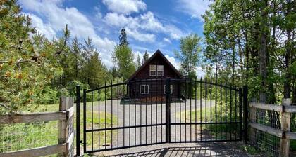 Pine Tree Lodge .