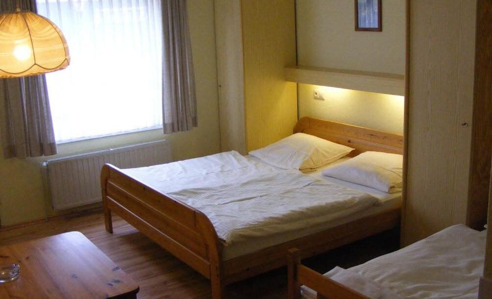 basic triple room | hypo-allergenic bedding, free wifi, bed sheets