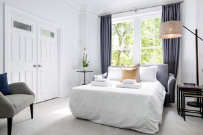 1 bedroom, in-room safe, desk, iron/ironing board