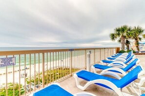 On the beach - Gulf-front Corner Luxury Penthouse - 2 Pools (Panama City Beach)