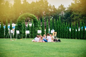 Children's play area - outdoor