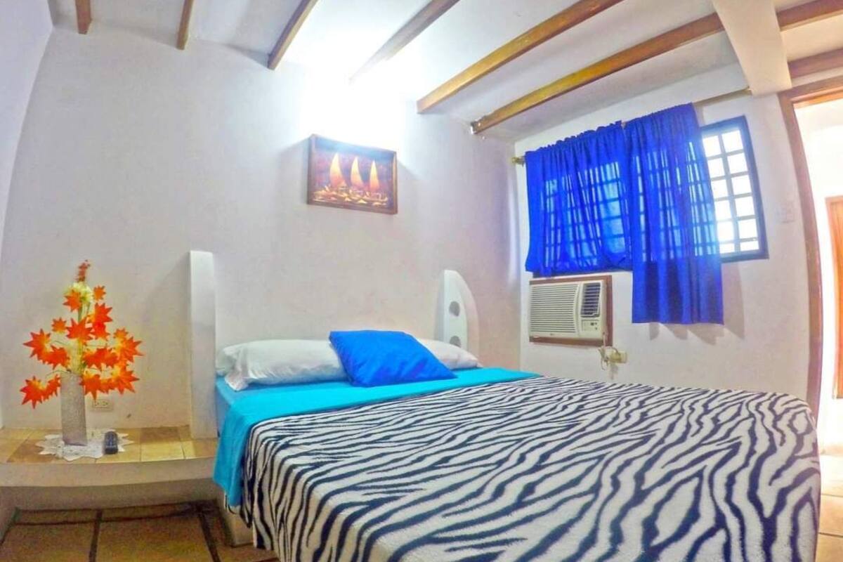 Minibar, bed sheets