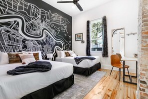 5 bedrooms, iron/ironing board, WiFi, bed sheets