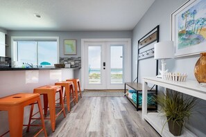 Dining - Front Top | Oceanfront slice of heaven! (Jacksonville Beach)