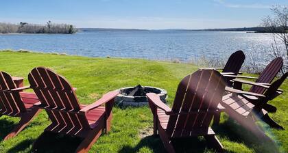 Oceanfront mid-coast Maine Getaway!