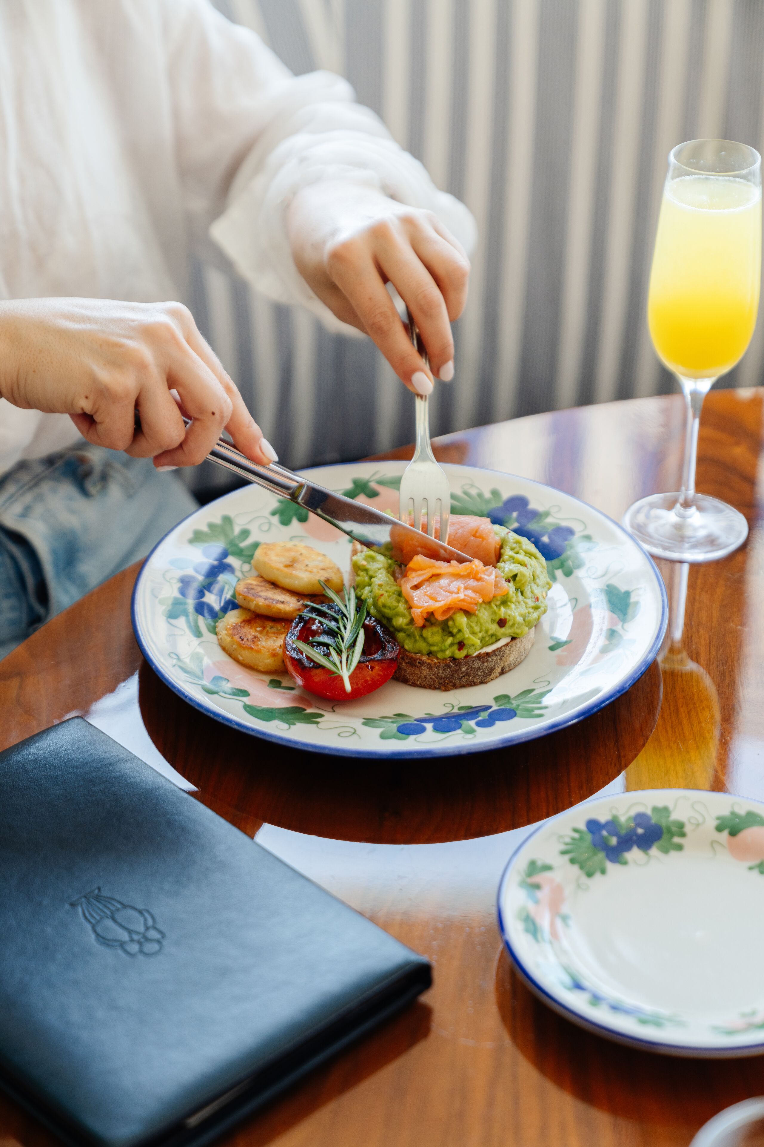 daily cooked-to-order breakfast for a fee