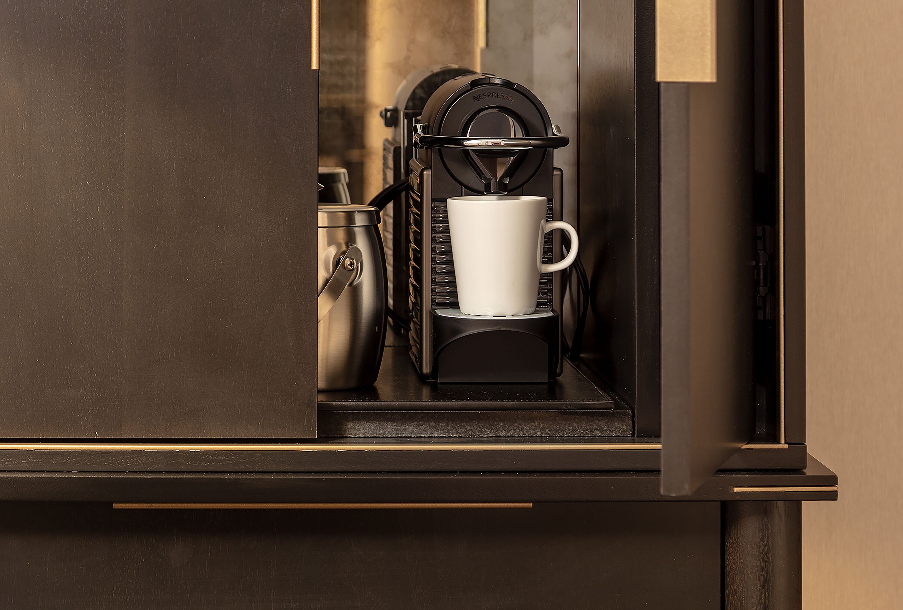 classic room | frette italian sheets, premium bedding, in-room safe, laptop workspace