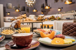Daily buffet breakfast for a fee