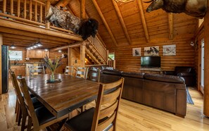 Interior - Majestic Wyoming Landscape. Riverfront log cabin. Relax in or explore out! (Meeteetse)