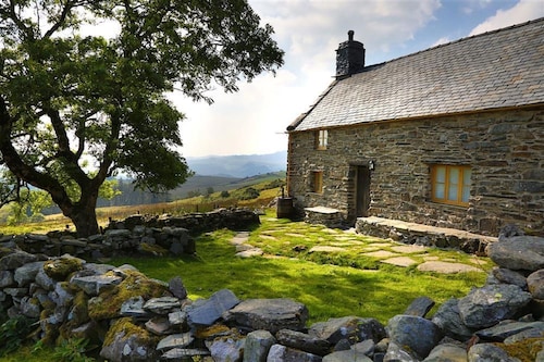 Remote, family, pet friendly, stunning views, log burner, walks from the door. 
