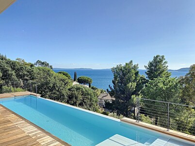 Magnificent contemporary villa with beautiful sea view, heated swimming pool