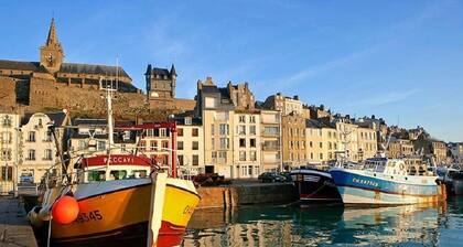 THE NORMAND COTTAGE/bay of Mont Saint Michel/Manche