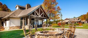 Modern Cades Cove Condo w/ Community Pool