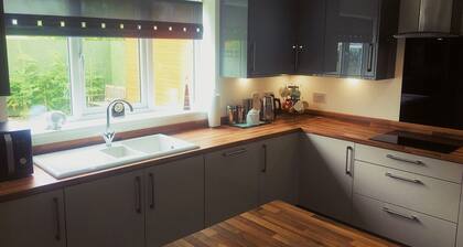 Yorkshire Wolds Spacious Modern Holiday Bungalow