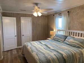 2 多间卧室、熨斗/熨衣板、免费 WiFi、床单