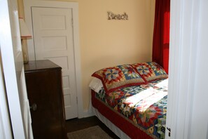 2 bedrooms, bed sheets