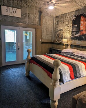 1 bedroom, iron/ironing board, free WiFi, bed sheets - Cozy Barn w/ Pool Access and Near Lake Conroe (Montgomery)