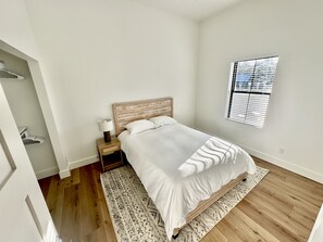 2 chambres, fer et planche à repasser, lit parapluie, Wi-Fi gratuit