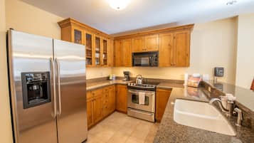 Condo, 2 Bedrooms | Private kitchen | Fridge, coffee/tea maker, toaster