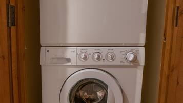 Condo, 2 Bedrooms | Laundry