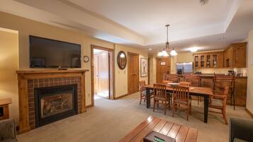 Condo, 2 Bedrooms | Living area | 42-inch TV with cable channels