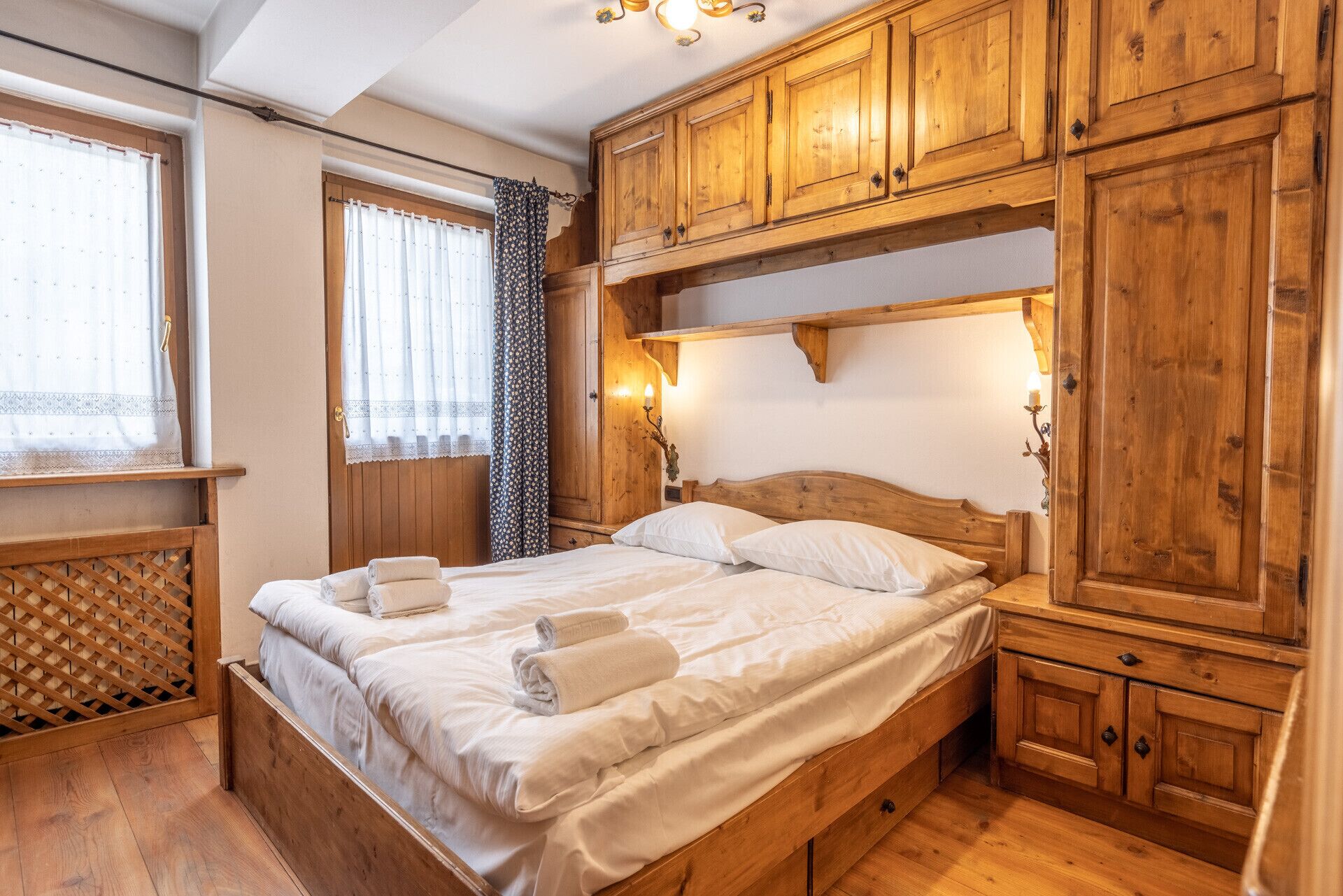 3 Schlafzimmer, Schreibtisch, Bügeleisen/Bügelbrett, kostenloses WLAN