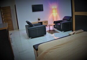 3 bedrooms, WiFi, bed sheets - Furnished apartment Keur-Gorgui (Dakar)