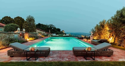 VILLA IL CASTELLO: Vibrant Sanctuary of Enchanting Colours. 6 Bedrooms, Private Pool