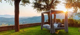 VILLA IL CASTELLO: Vibrant Sanctuary of Enchanting Colours. 6 Bedrooms, Private Pool