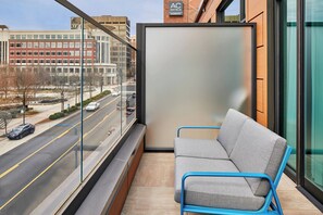Room, 1 King Bed with Sofa bed, Balcony (Mobility Accessible, Tub)