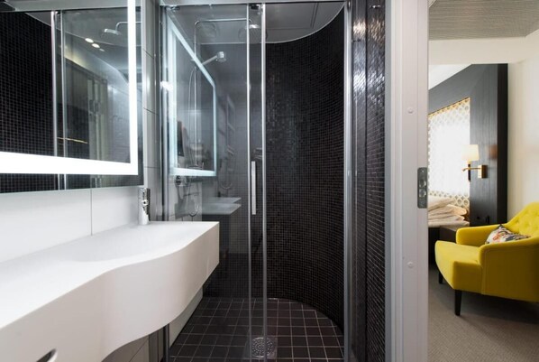 Bathroom - Thon Hotel Rosenkrantz Oslo (Oslo)