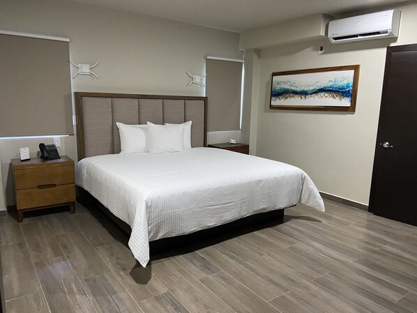 Junior doble | Minibar, bureau, rideaux occultants, Wi-Fi gratuit