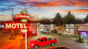 Front of property - Viking Motel (Portland)