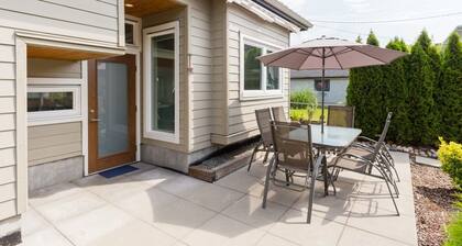 PRIVATE - West Coast Luxury Living