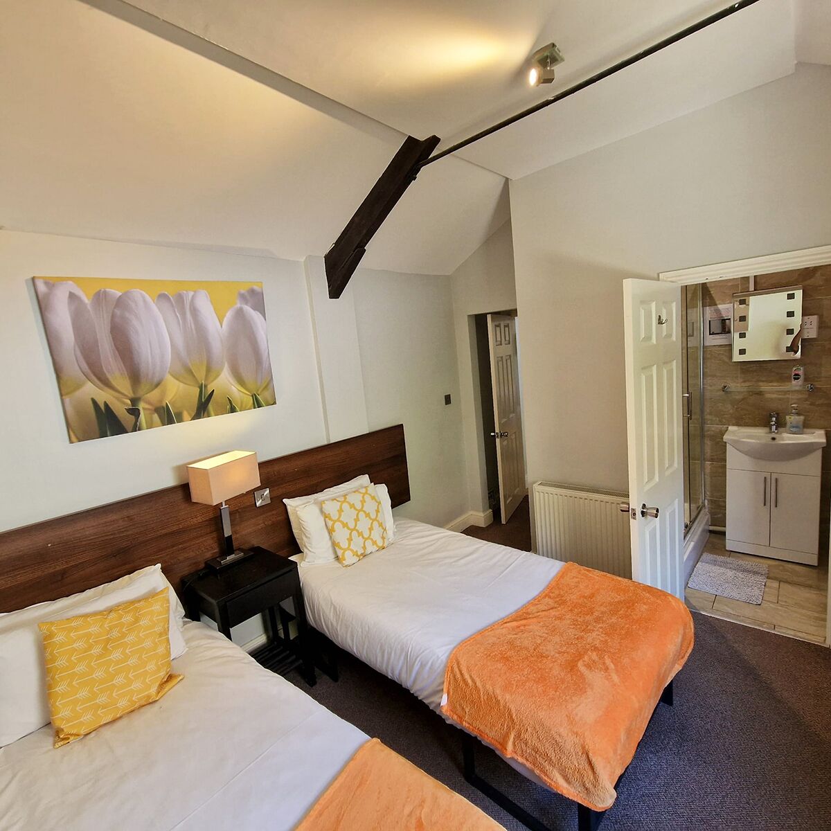 2 chambres, bureau, fer et planche à repasser, Wi-Fi gratuit