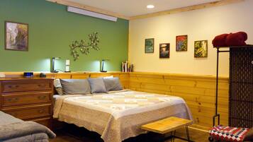 1 bedroom, iron/ironing board, travel cot, free WiFi