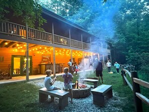 Property grounds - 5BR Family Log Cabin Near Bryson, NOC & Fontana - Hot Tub, Game Room & Fire Pit (Almond)
