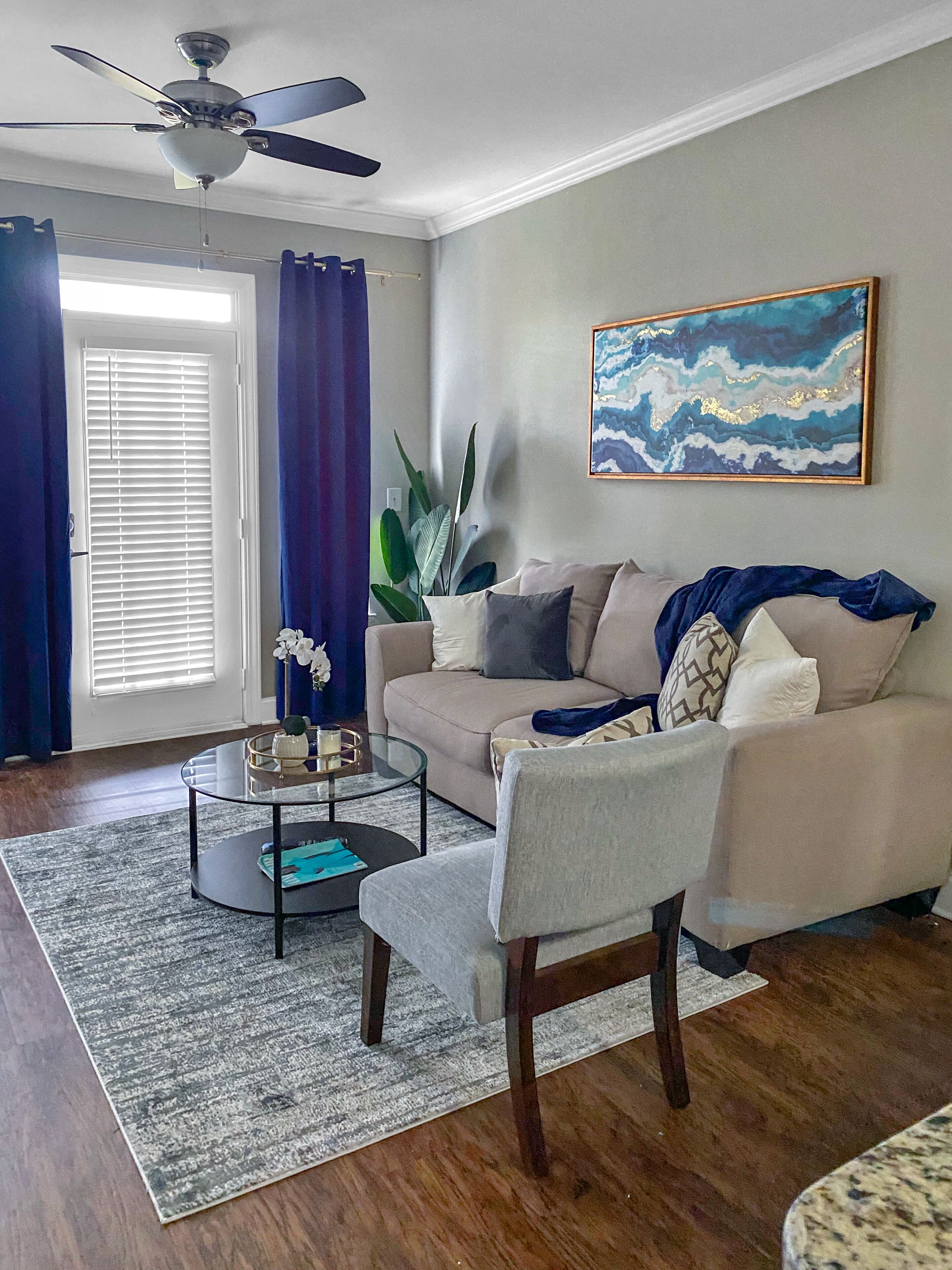 Modern Luxury Midtown Suite (FREE PARKING)