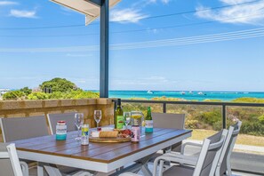 Outdoor dining - Endless Summer - Ocean Views, Beachfront Location. (Lancelin)