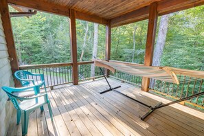 Terrace/patio - Enchanted Mountain Hideout (Maggie Valley)