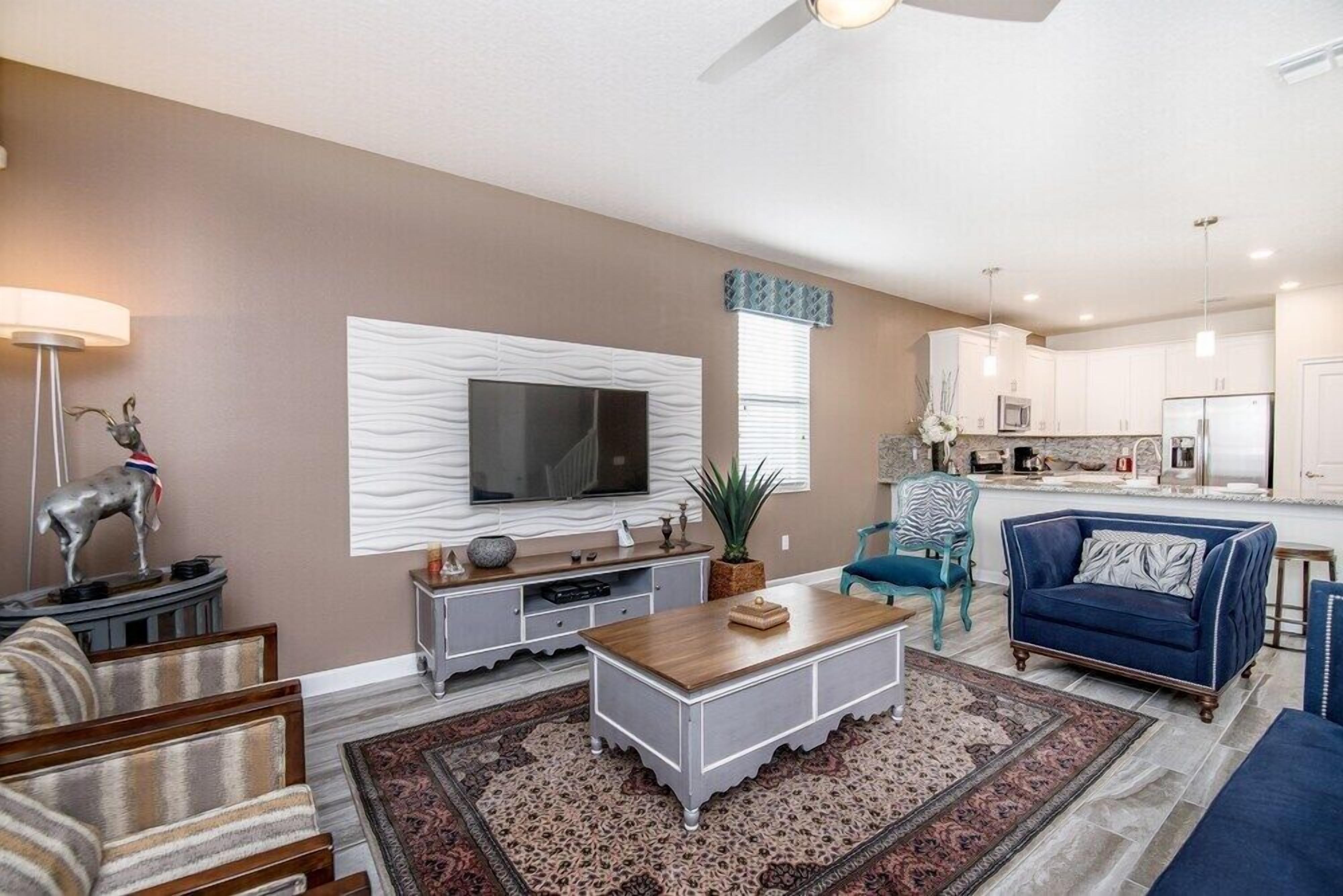 1520 Walking Distance To Lazy River 8 BR