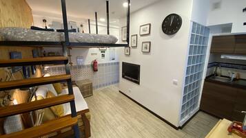 Iron/ironing board, free WiFi, bed sheets