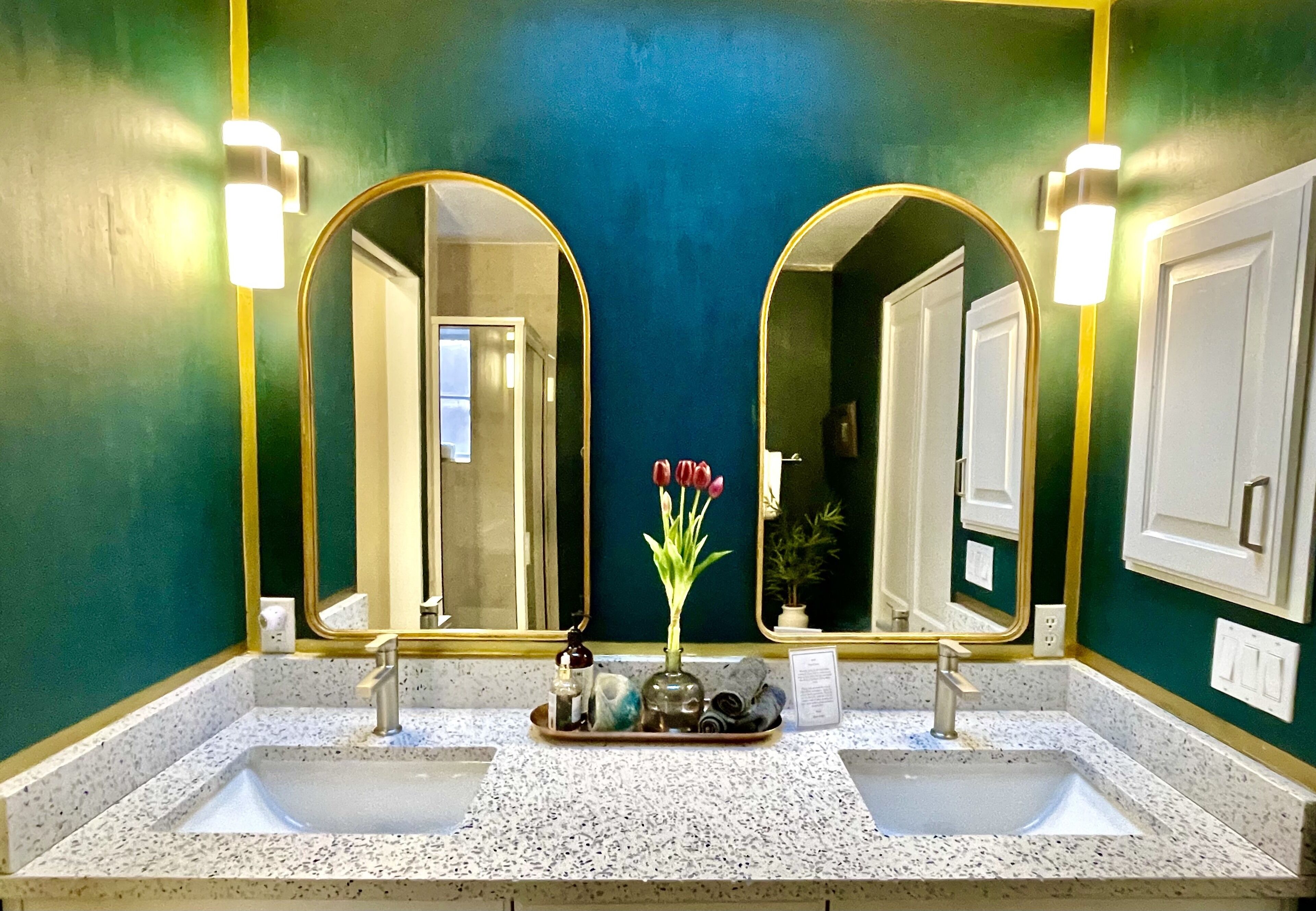En suite bathroom master first floor