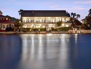 Exterior - Casa Delfín - Family/Fun/Modern - Key Allegro location with panoramic bay views (Rockport)