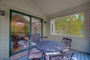 Outdoor dining - ON CLOUD 9 - Perfect location for all seasons! (Breckenridge)