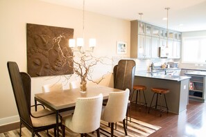 Dining - Warner House | Charming Home in Belmont- walk Downtown (Charlottesville)
