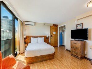 1 bedroom, iron/ironing board, Internet