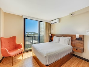 1 bedroom, iron/ironing board, internet