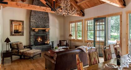 Outpost: Granite Ridge Homestead 3093 - Hot Tub!